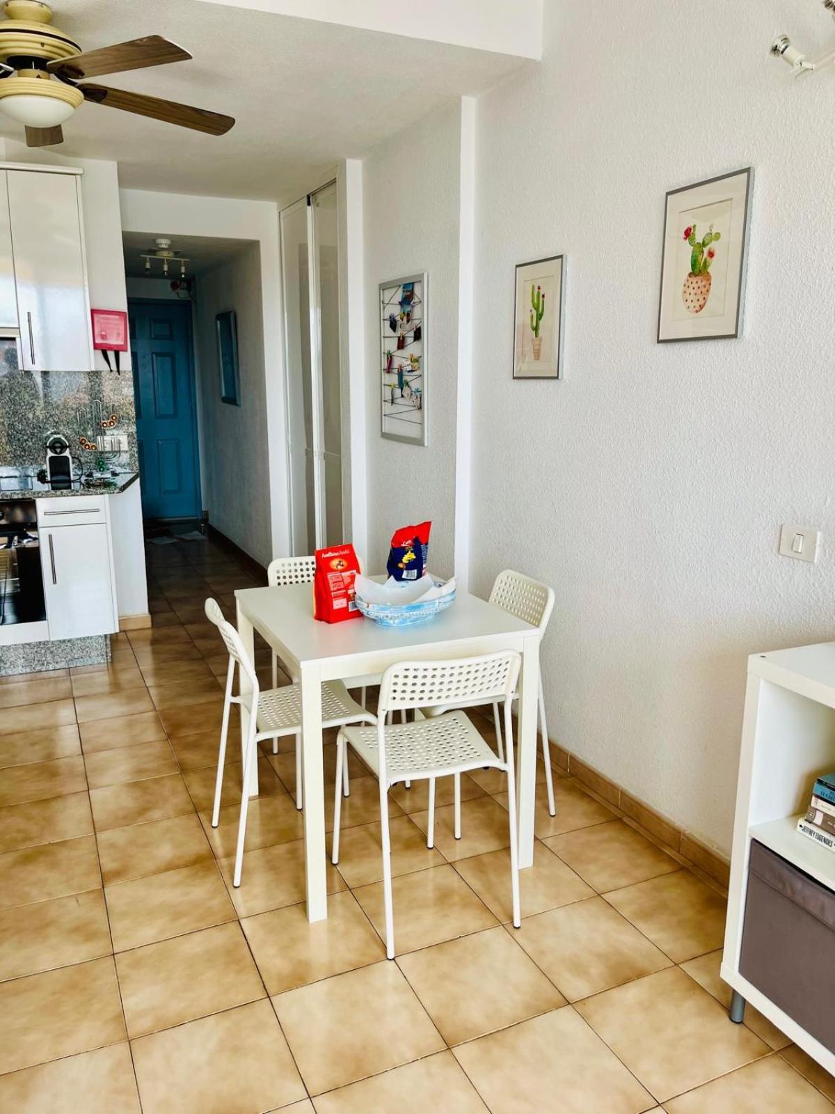 Castle Margherita'S Apartments Los Cristianos  Ngoại thất bức ảnh
