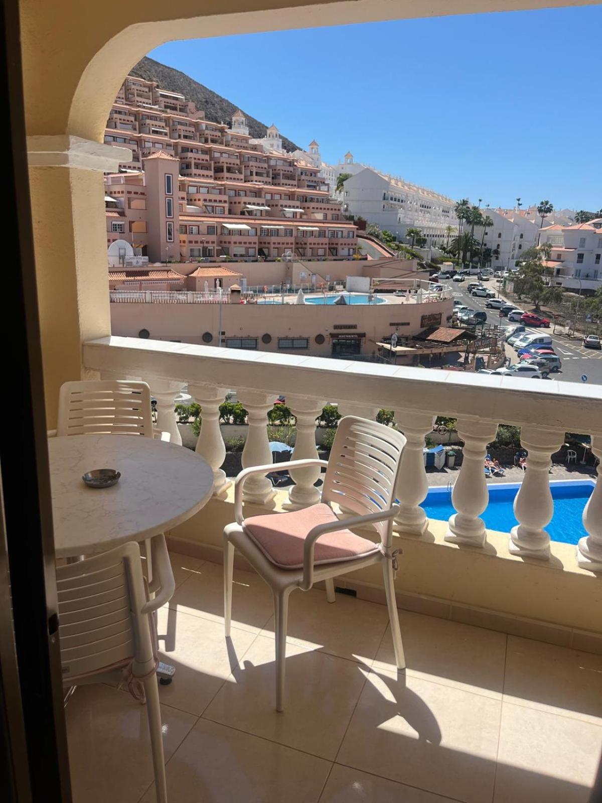 Castle Margherita'S Apartments Los Cristianos  Ngoại thất bức ảnh