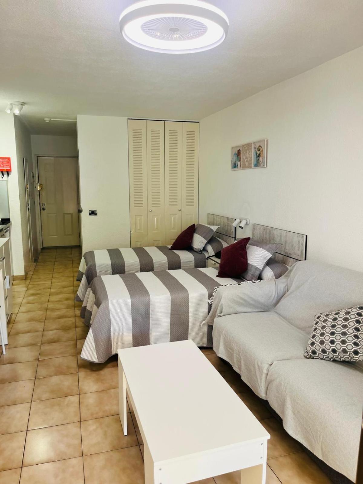 Castle Margherita'S Apartments Los Cristianos  Ngoại thất bức ảnh