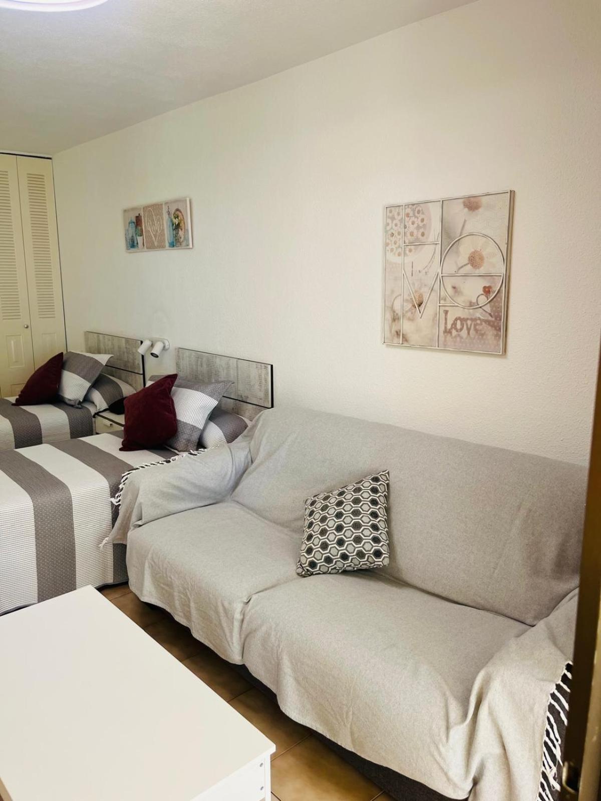 Castle Margherita'S Apartments Los Cristianos  Ngoại thất bức ảnh