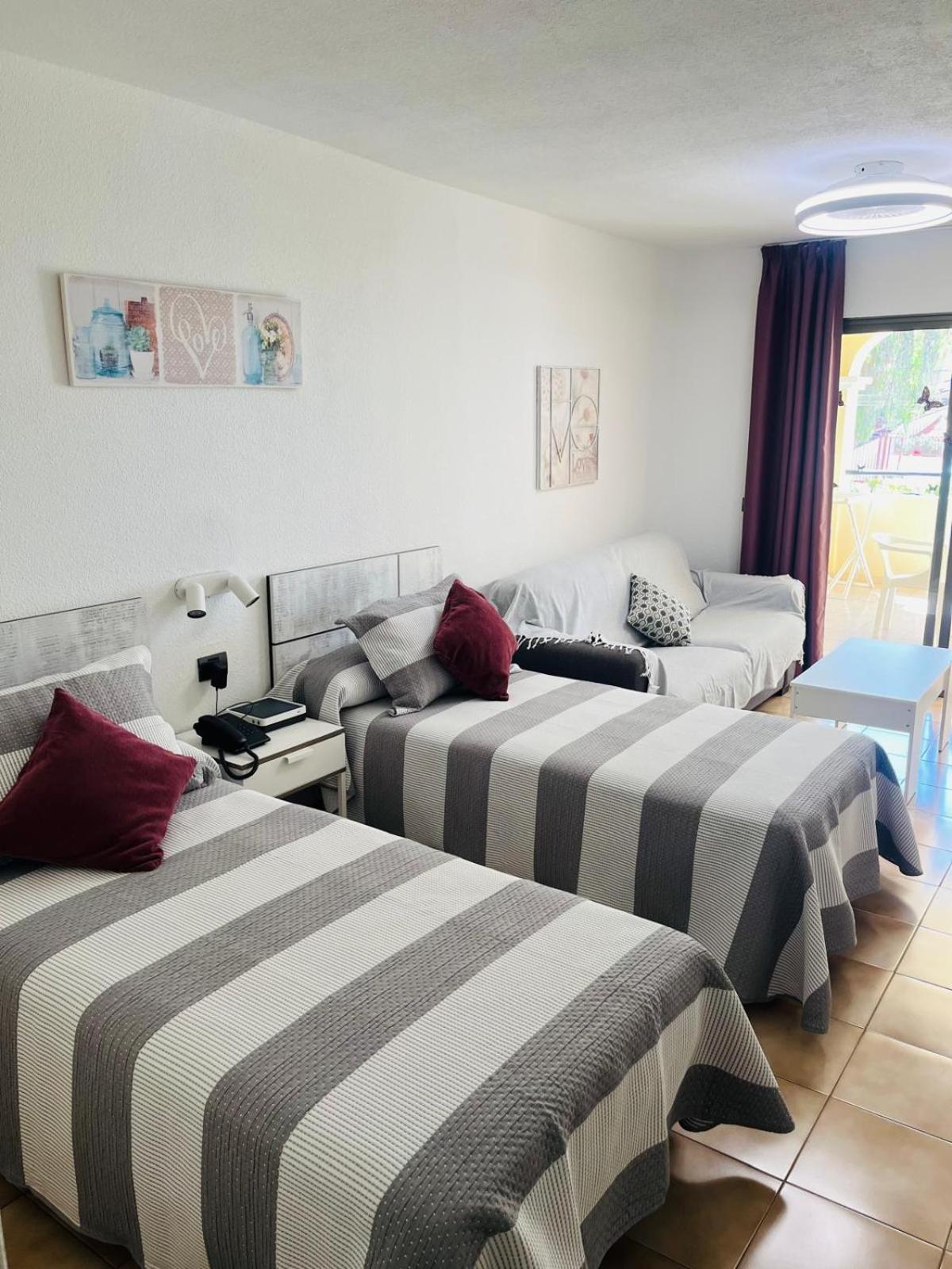 Castle Margherita'S Apartments Los Cristianos  Ngoại thất bức ảnh